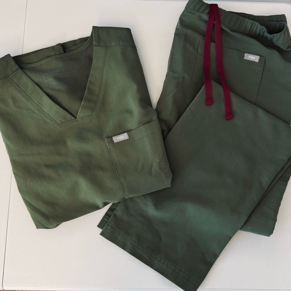 Men's Olive Green FIGS Cairo Pants and Chisec Top